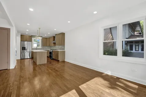837 South Humphrey Avenue Oak Park IL 60304