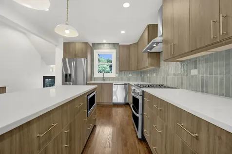 837 South Humphrey Avenue Oak Park IL 60304