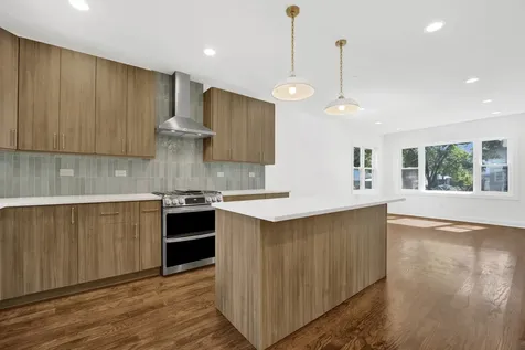 837 South Humphrey Avenue Oak Park IL 60304