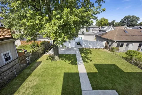 837 South Humphrey Avenue Oak Park IL 60304