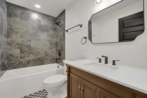 837 South Humphrey Avenue Oak Park IL 60304