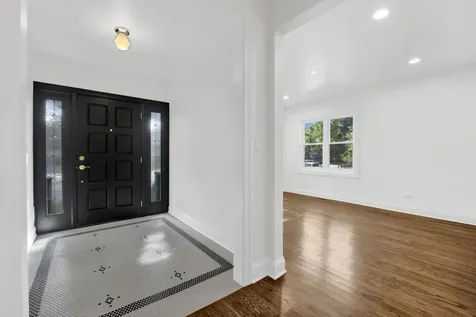 837 South Humphrey Avenue Oak Park IL 60304