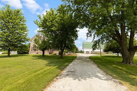1066 East 1100 North Road Onarga IL 60955