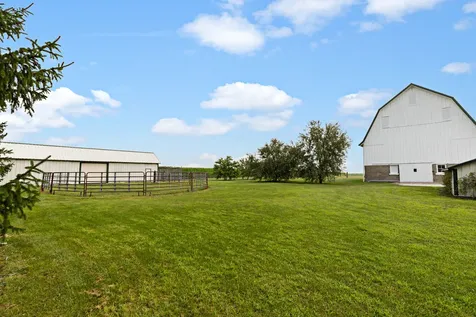 1066 East 1100 North Road Onarga IL 60955