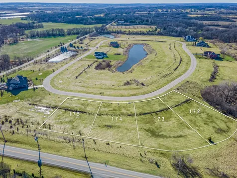 10535 Red Leaf Circle Lakewood IL 60014
