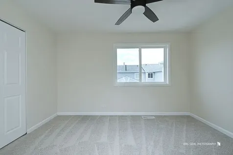 521 Meadow Green Lane Round Lake Beach IL 60073