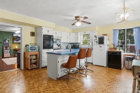 22 North Metcalf Avenue Amboy IL 61310