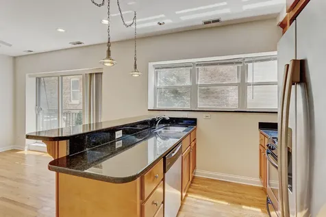 2836 North Dawson Avenue Chicago IL 60618