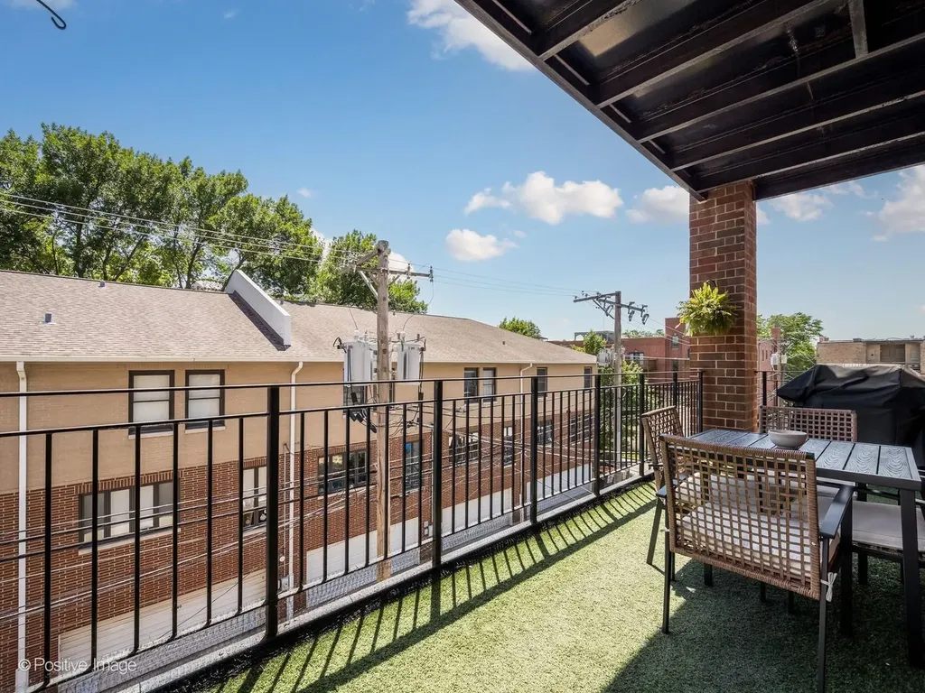 1453 West Irving Park Road Chicago IL 60613