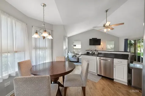1137 St Andrews Court Algonquin IL 60102