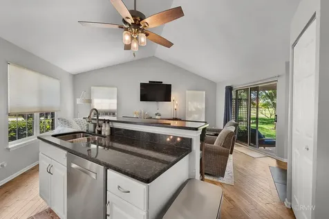 1137 St Andrews Court Algonquin IL 60102