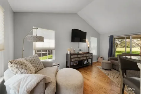 1137 St Andrews Court Algonquin IL 60102