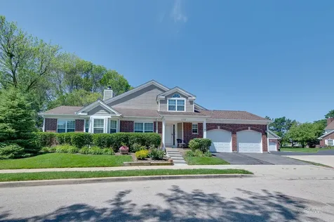 1137 St Andrews Court Algonquin IL 60102