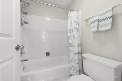 1137 St Andrews Court Algonquin IL 60102