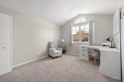 1137 St Andrews Court Algonquin IL 60102