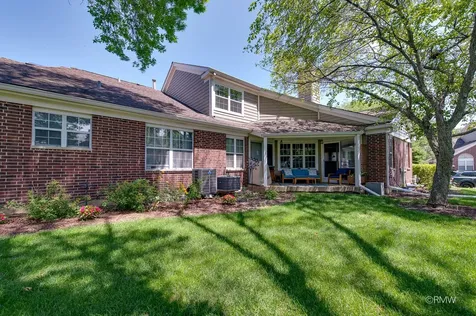 1137 St Andrews Court Algonquin IL 60102