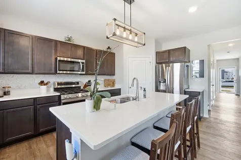 1609 Emma Lane Hampshire IL 60140