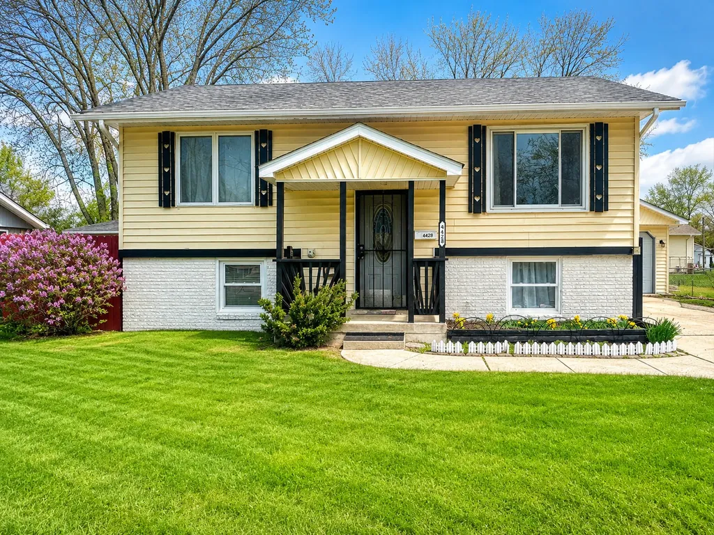 4428 Poplar Avenue Richton Park IL 60471