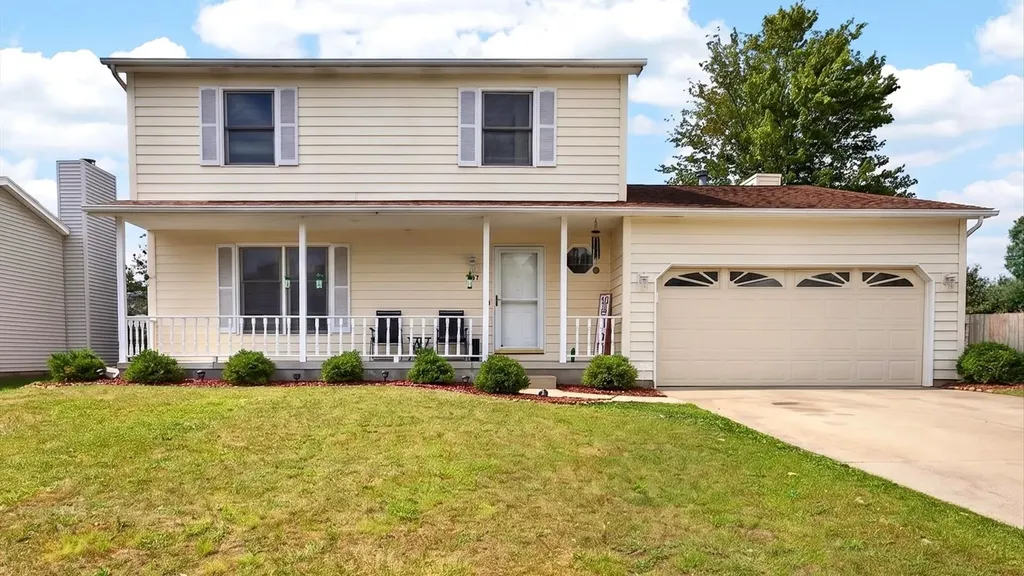 1014 Chicory Lane Bloomington IL 61704