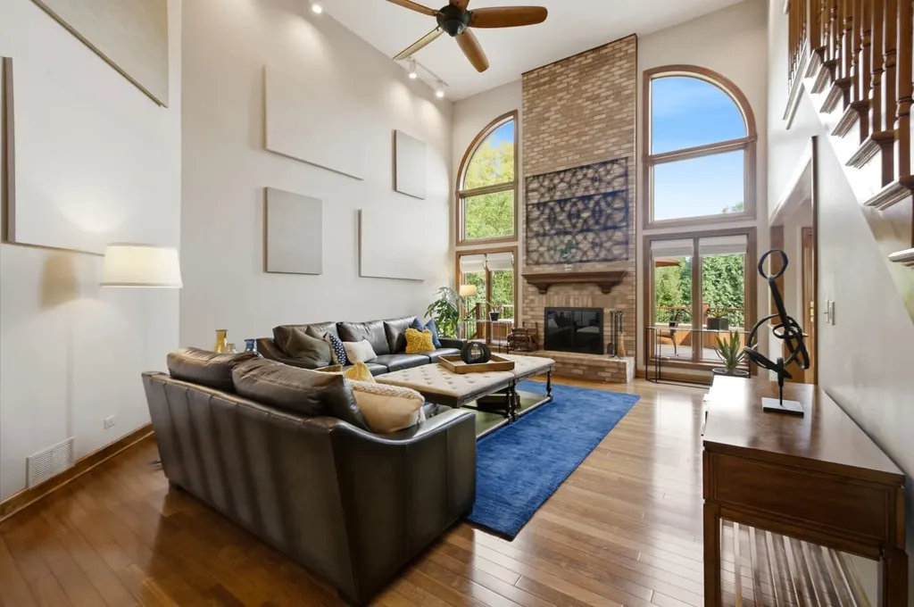 6183 Tyrnbury Drive Lisle IL 60532