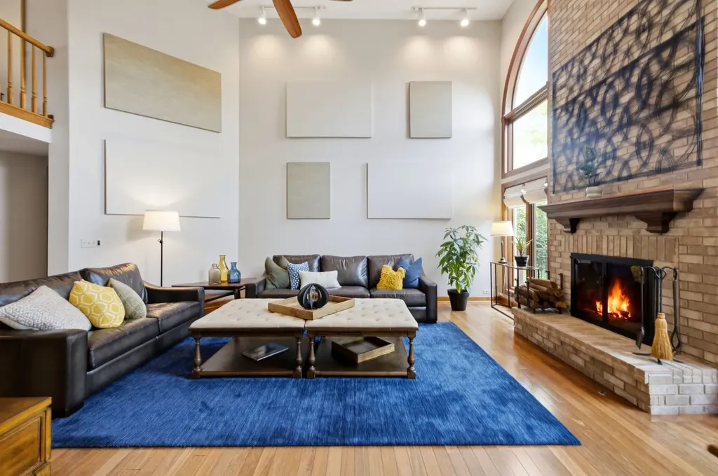 6183 Tyrnbury Drive Lisle IL 60532