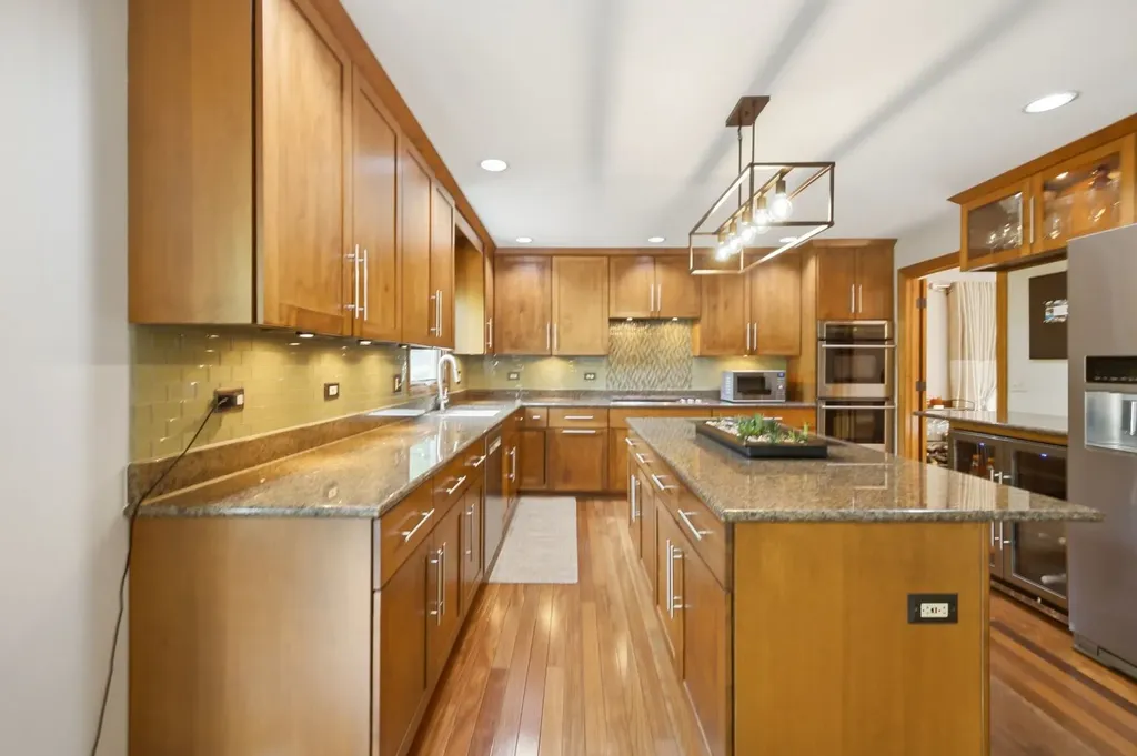 6183 Tyrnbury Drive Lisle IL 60532