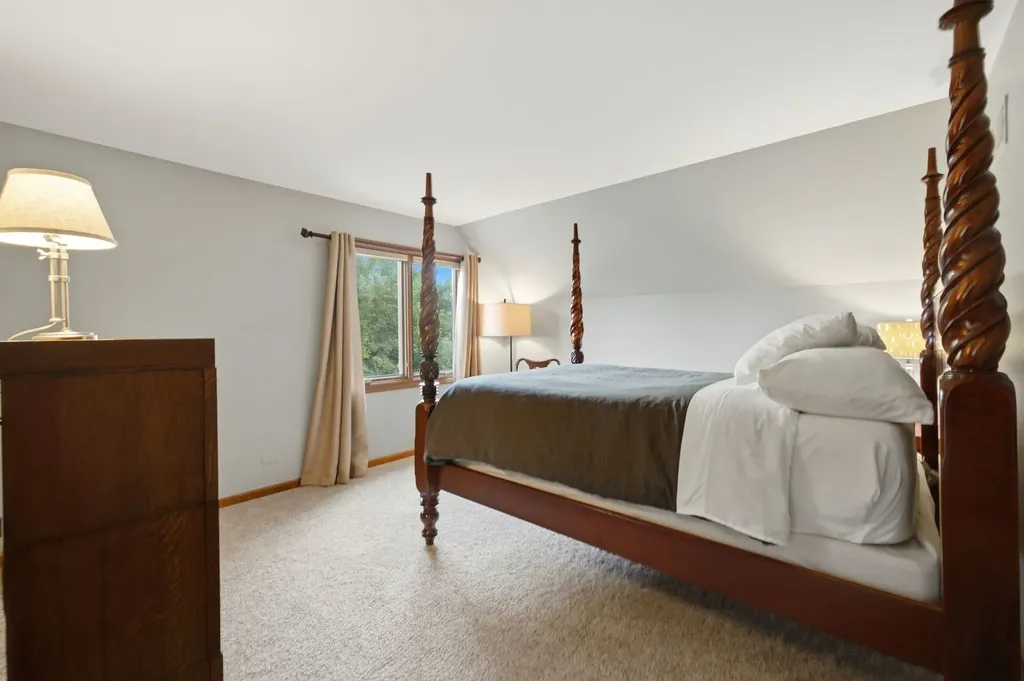 6183 Tyrnbury Drive Lisle IL 60532