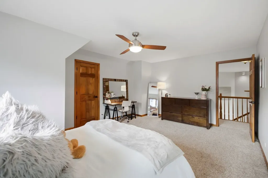 6183 Tyrnbury Drive Lisle IL 60532