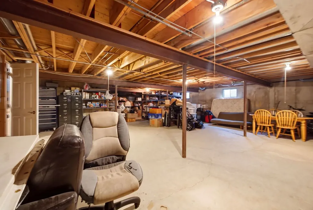 6183 Tyrnbury Drive Lisle IL 60532