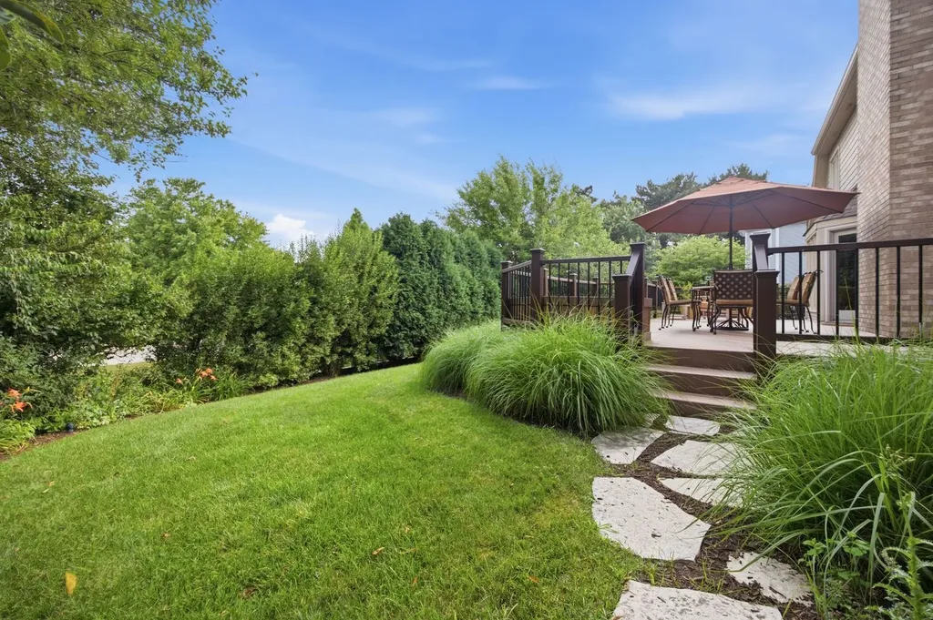 6183 Tyrnbury Drive Lisle IL 60532