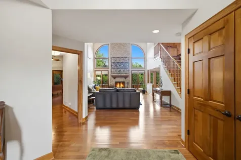 6183 Tyrnbury Drive Lisle IL 60532