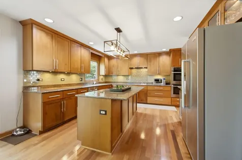 6183 Tyrnbury Drive Lisle IL 60532