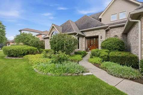 6183 Tyrnbury Drive Lisle IL 60532