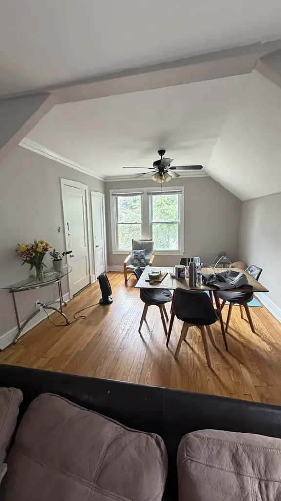 4647 West Warwick Avenue Chicago IL 60641