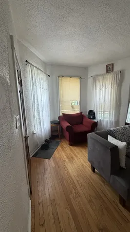 4647 West Warwick Avenue Chicago IL 60641