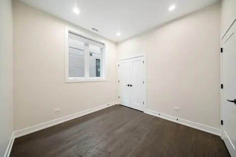 412 East 50th Place Chicago IL 60615