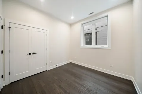 412 East 50th Place Chicago IL 60615