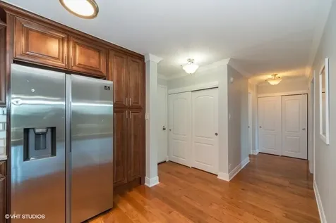 16 East Old Willow Road Prospect Heights IL 60070