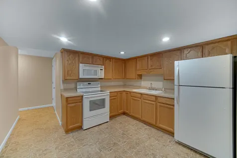 6 Yorkshire Court Algonquin IL 60102