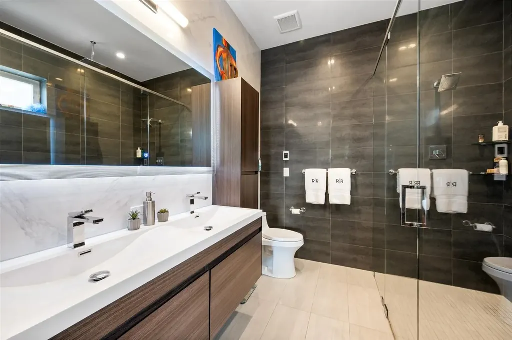 729 West Diversey Parkway Chicago IL 60614