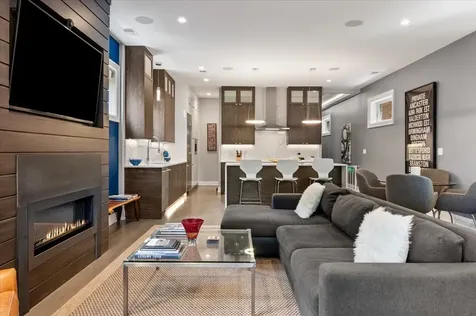 729 West Diversey Parkway Chicago IL 60614
