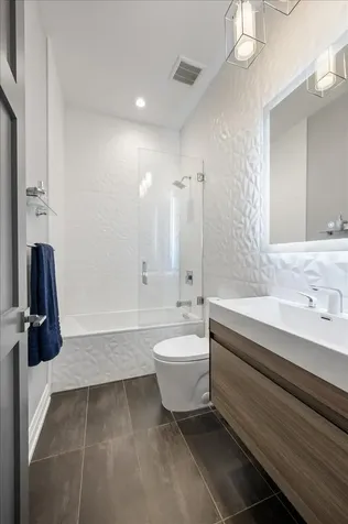 729 West Diversey Parkway Chicago IL 60614