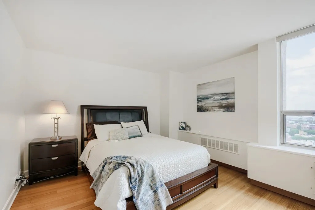 1455 North Sandburg Terrace Chicago IL 60610
