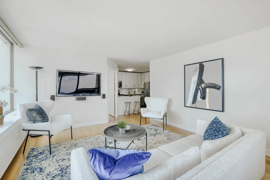 1455 North Sandburg Terrace Chicago IL 60610