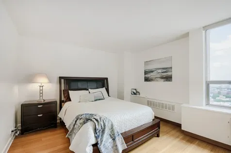 1455 North Sandburg Terrace Chicago IL 60610