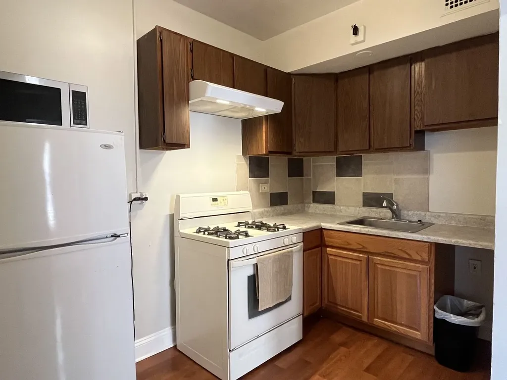 5135 South Kenwood Avenue Chicago IL 60615