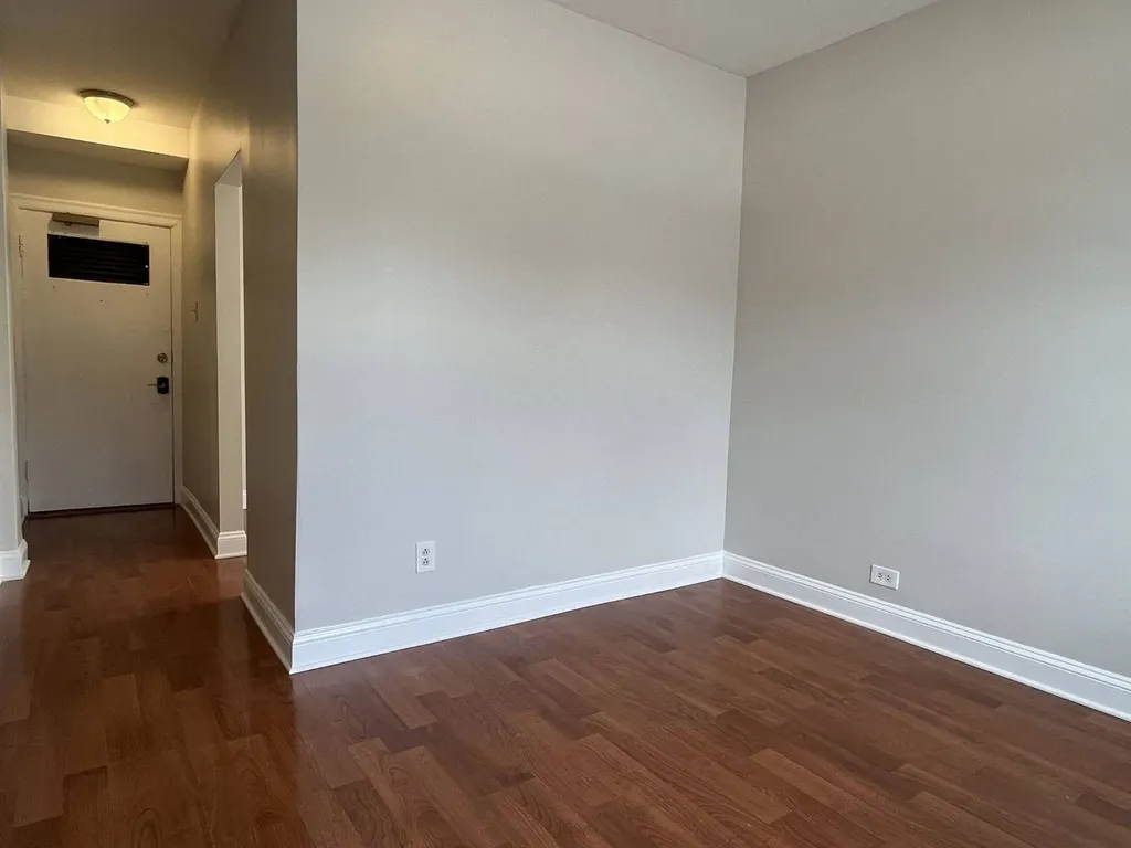 5135 South Kenwood Avenue Chicago IL 60615