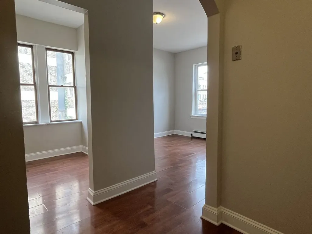 5135 South Kenwood Avenue Chicago IL 60615