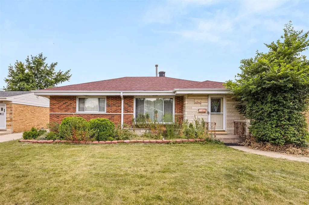 10842 Claridge Avenue Westchester IL 60154