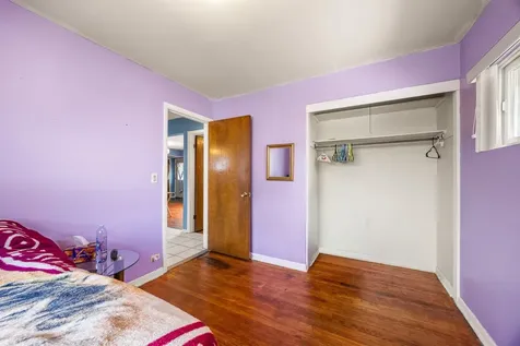 10842 Claridge Avenue Westchester IL 60154
